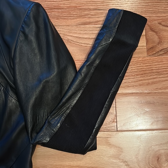 Danier leather jacket - Picture 3 of 7